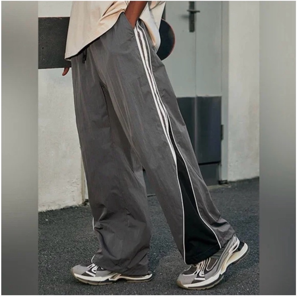 Aelfric Eden Gray Wide-Leg Track Sweatpants with White Stripes